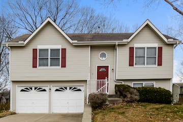 8620 N Crawford Ave Kansas City, MO 64153